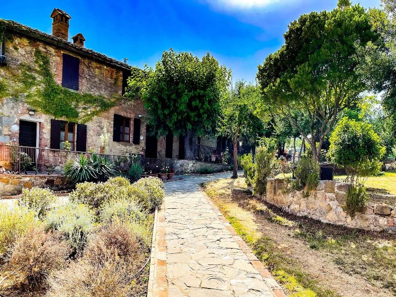 Relais La Chiusa Boutique Inn & Restaurant image