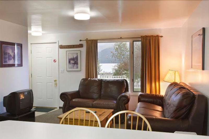 Harborview Inn image