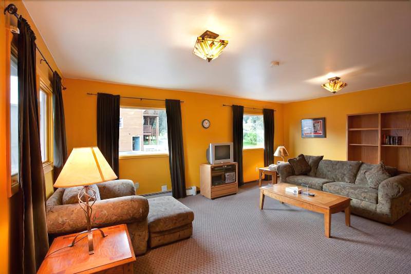 Harborview Inn image