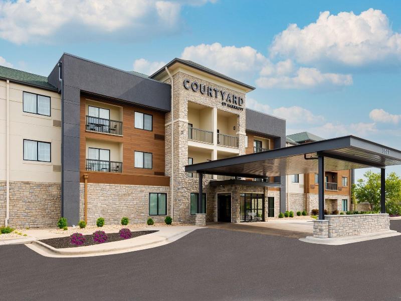 Courtyard By Marriott Springfield Airport image