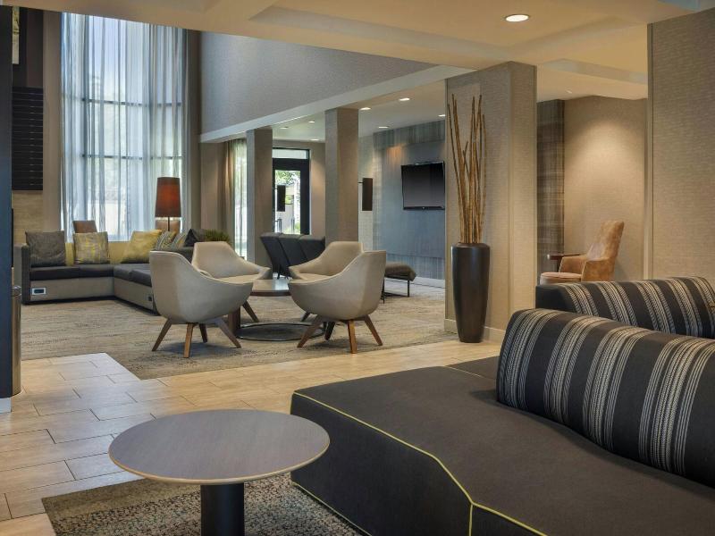 Courtyard By Marriott Springfield Airport image