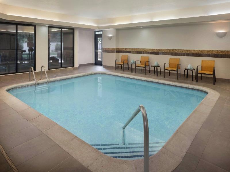 Courtyard By Marriott Springfield Airport image