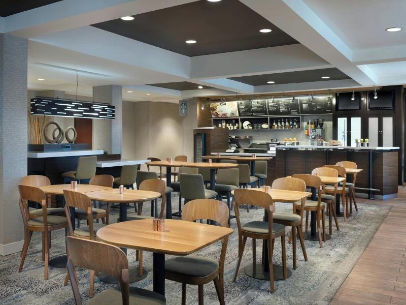 Courtyard By Marriott Springfield Airport image