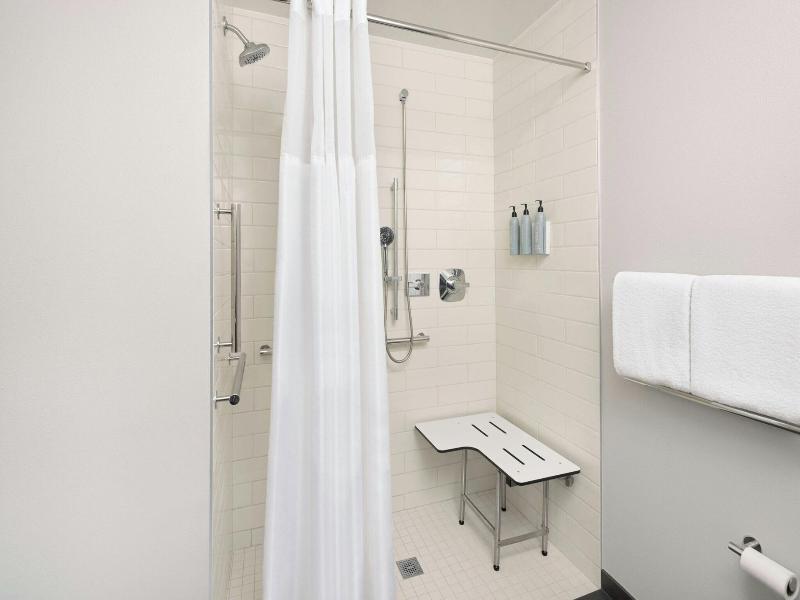 Courtyard By Marriott Springfield Airport image