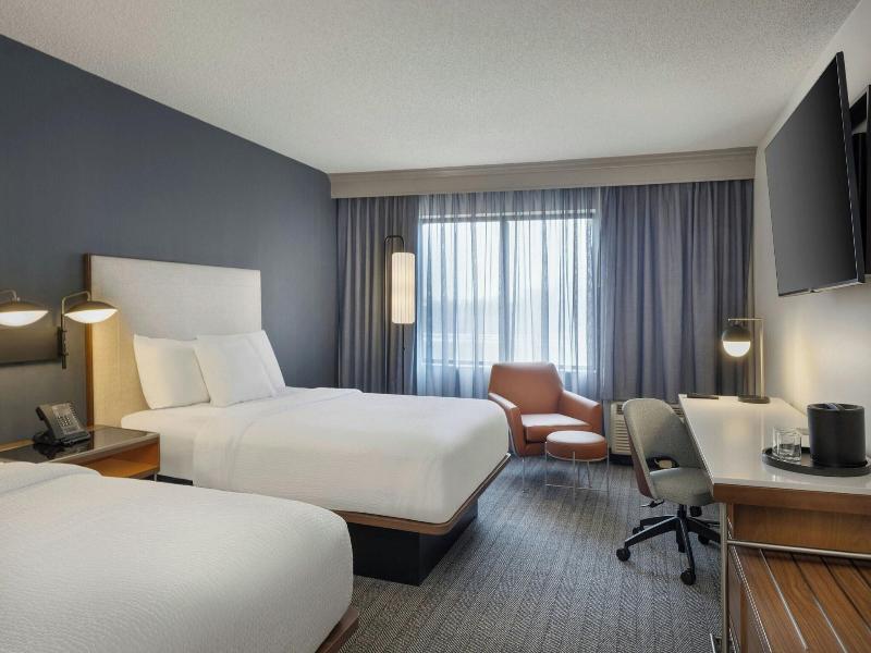 Courtyard By Marriott Springfield Airport image