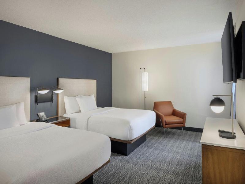 Courtyard By Marriott Springfield Airport image