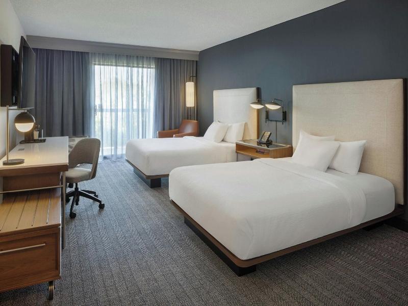 Courtyard By Marriott Springfield Airport image