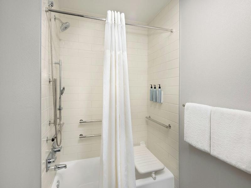 Courtyard By Marriott Springfield Airport image