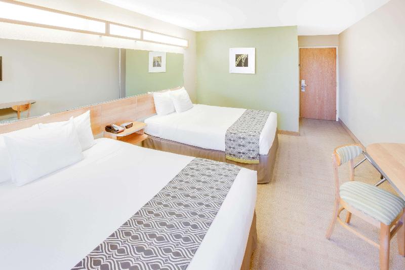Microtel Inn & Suites By Wyndham Saraland/North M image
