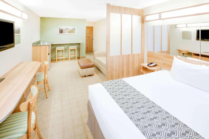Microtel Inn & Suites By Wyndham Saraland/North M image