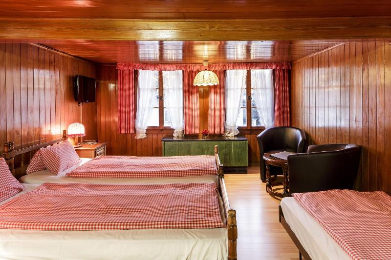 Schloss-Hotel Swiss-Chalet