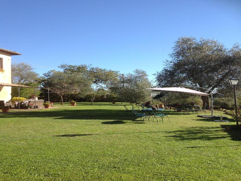 La Canonica di Fungaia — general view