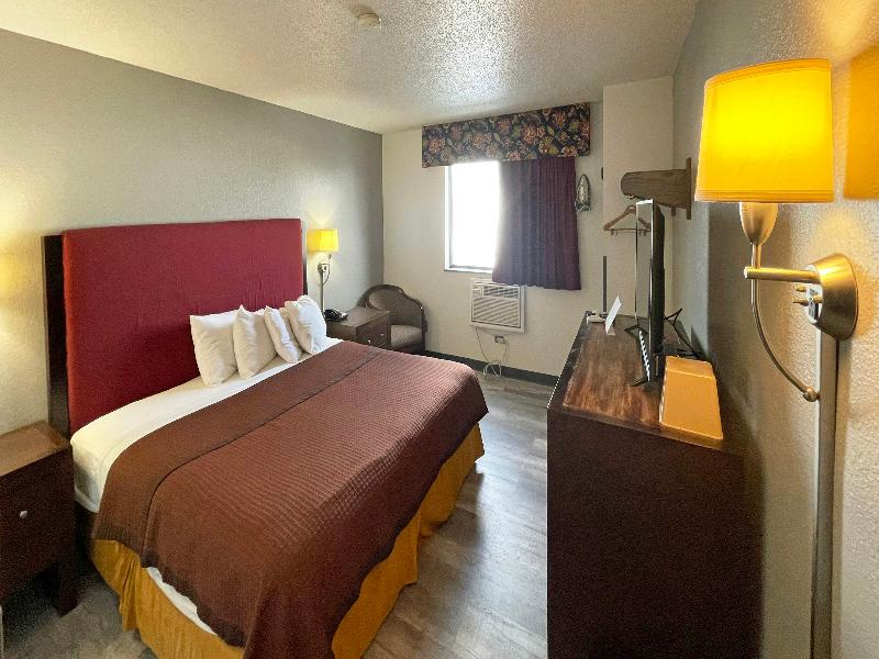 Magnuson Hotel Fort Wayne North image