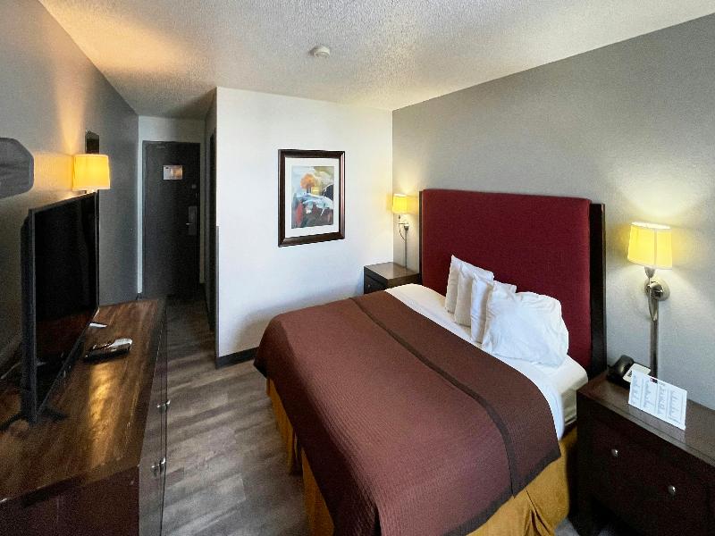 Magnuson Hotel Fort Wayne North image