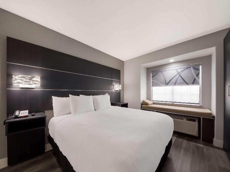 Surestay By Best Western San Antonio West Seaworld image