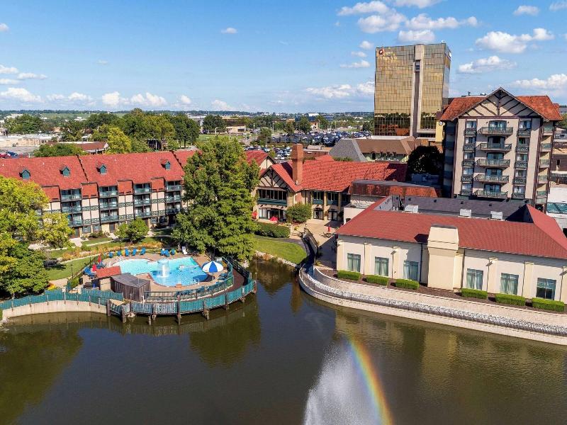 Sheraton Westport Chalet image
