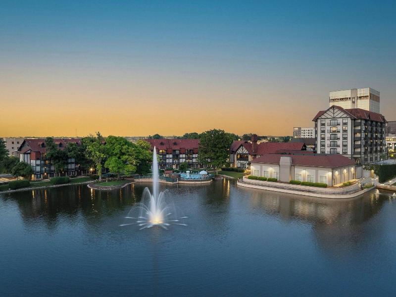 Sheraton Westport Chalet image