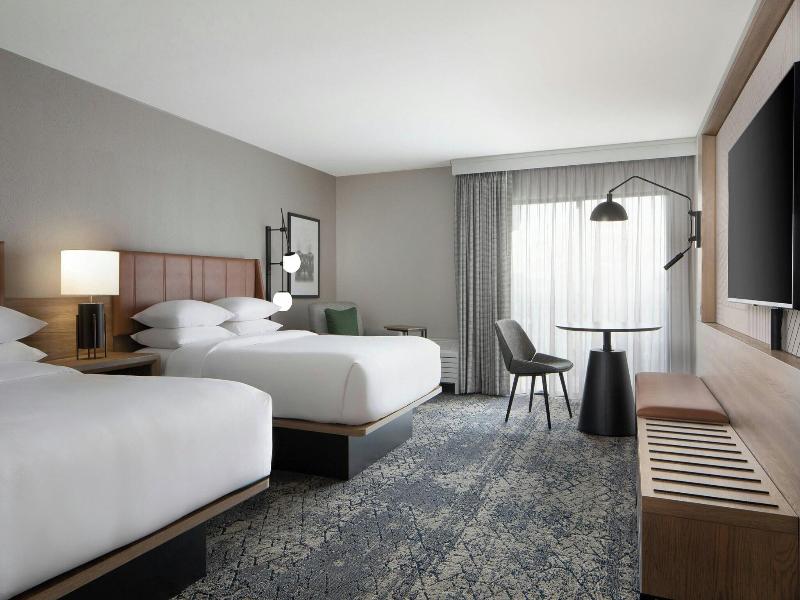 Sheraton Westport Chalet image