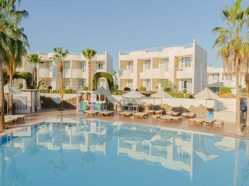 Sharm Reef image