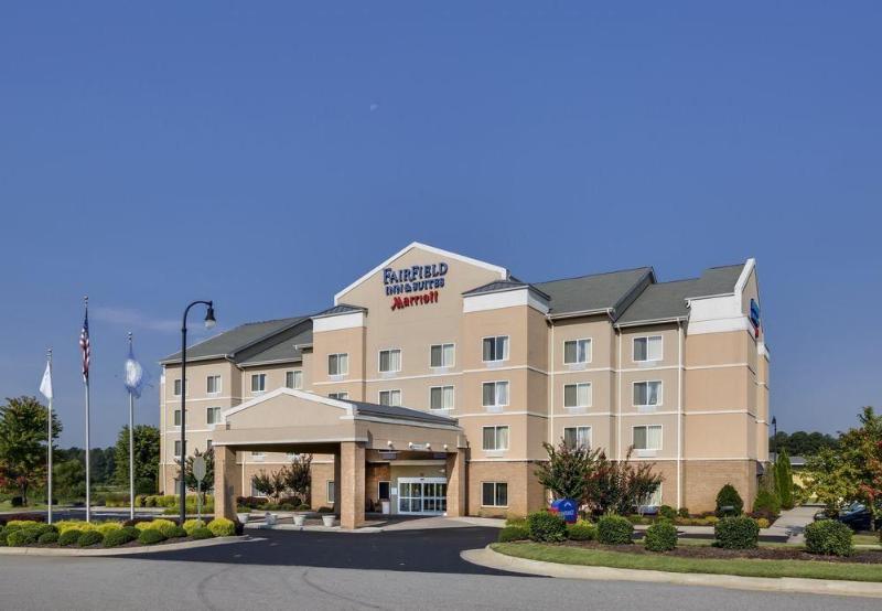 Fairfield Inn & Suites South Hill I-85 image