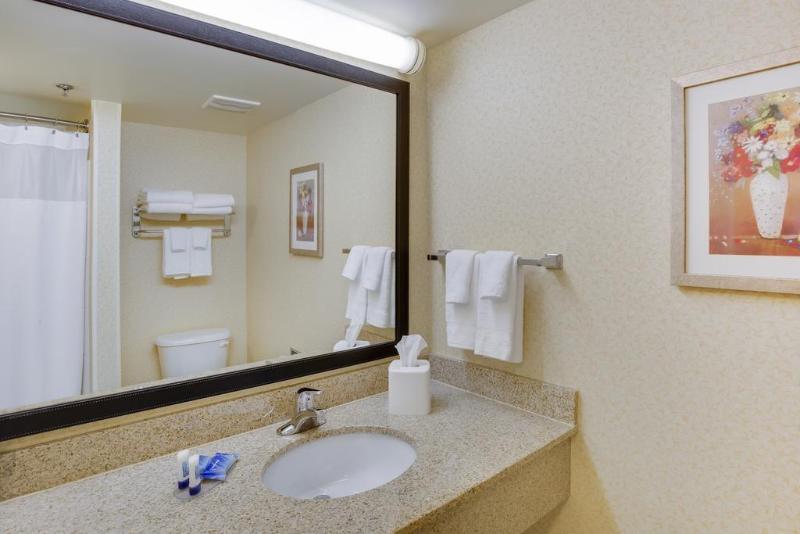 Fairfield Inn & Suites South Hill I-85 image
