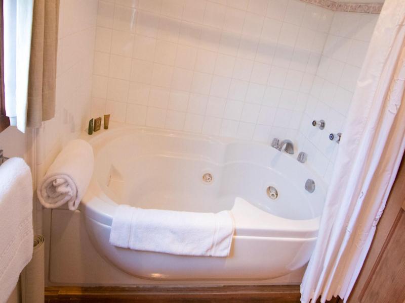 Bath Street Inn image
