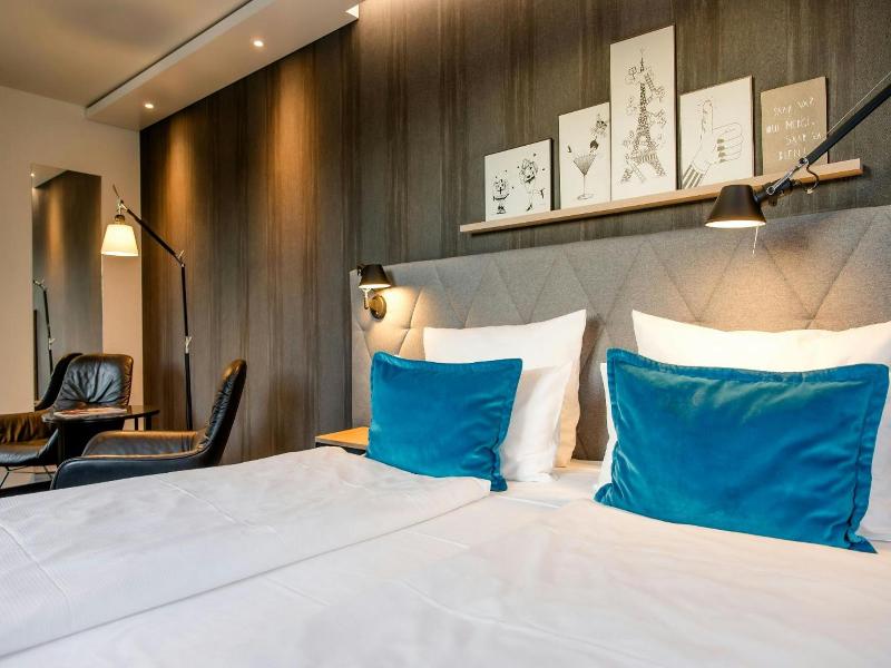 Motel One Saarbrücken image