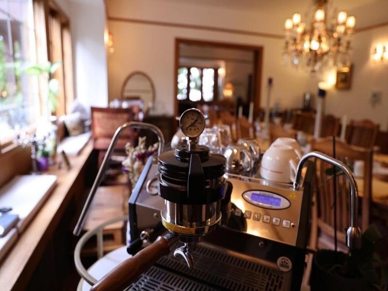 Bacon Mansion Bed & Breakfast image