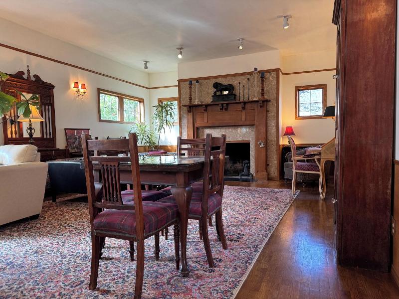Bacon Mansion Bed & Breakfast image
