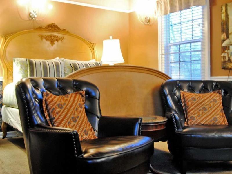 Bacon Mansion Bed & Breakfast image