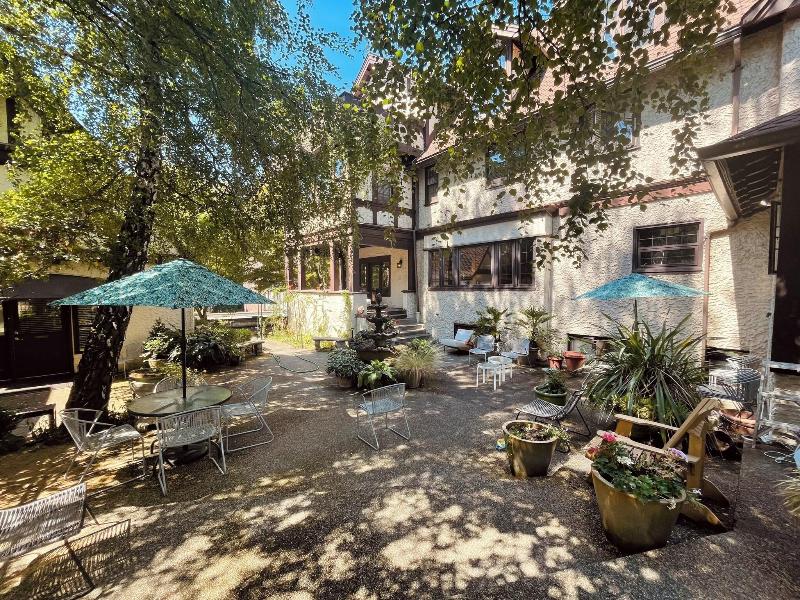 Bacon Mansion Bed & Breakfast image