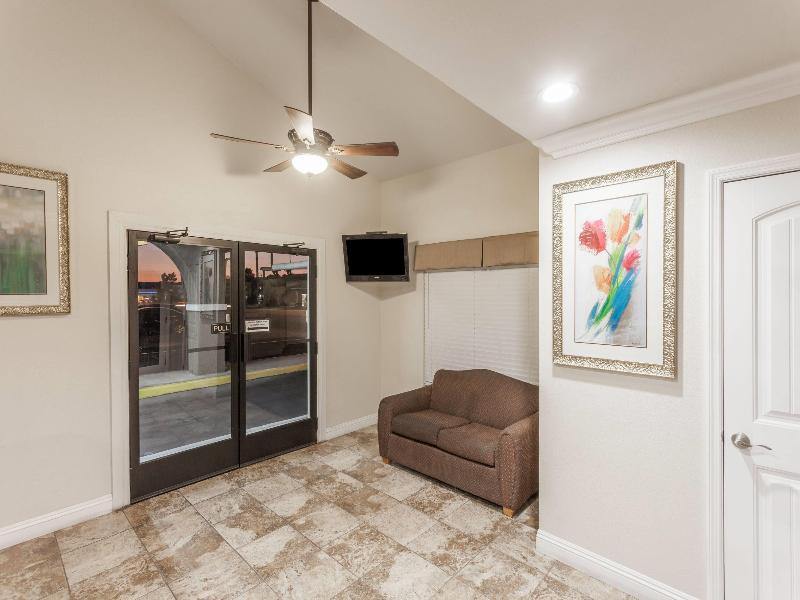 Travelodge by Wyndham Hemet CA image