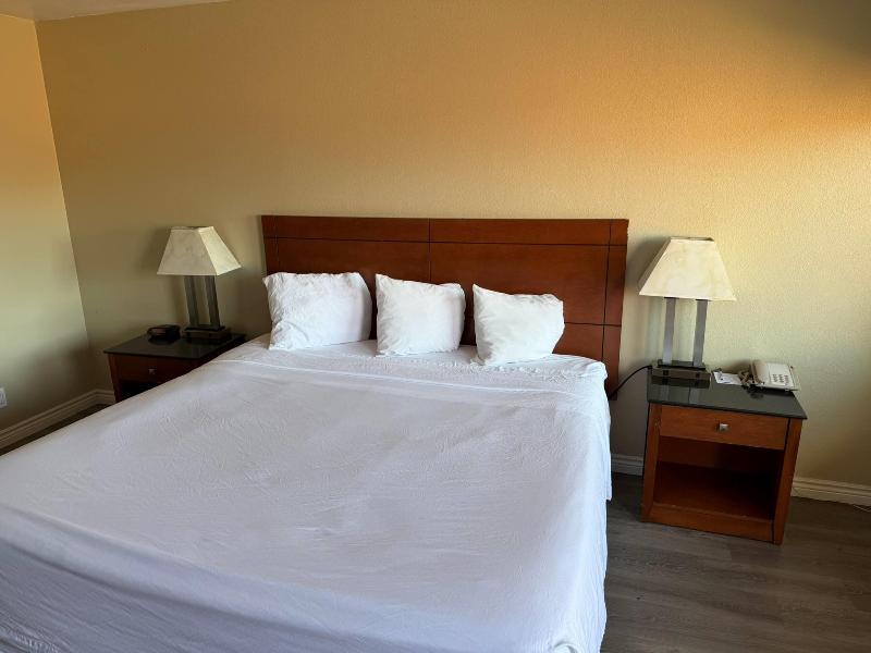 Travelodge by Wyndham Hemet CA image