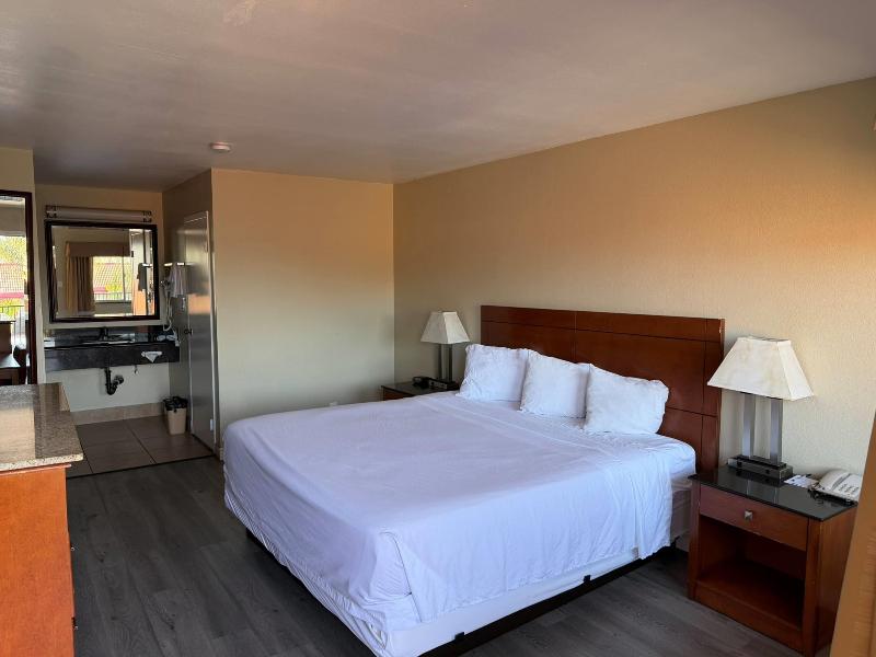 Travelodge by Wyndham Hemet CA image