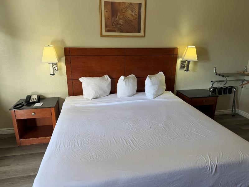 Travelodge by Wyndham Hemet CA image