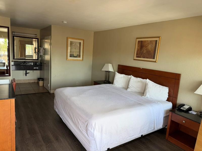 Travelodge by Wyndham Hemet CA image