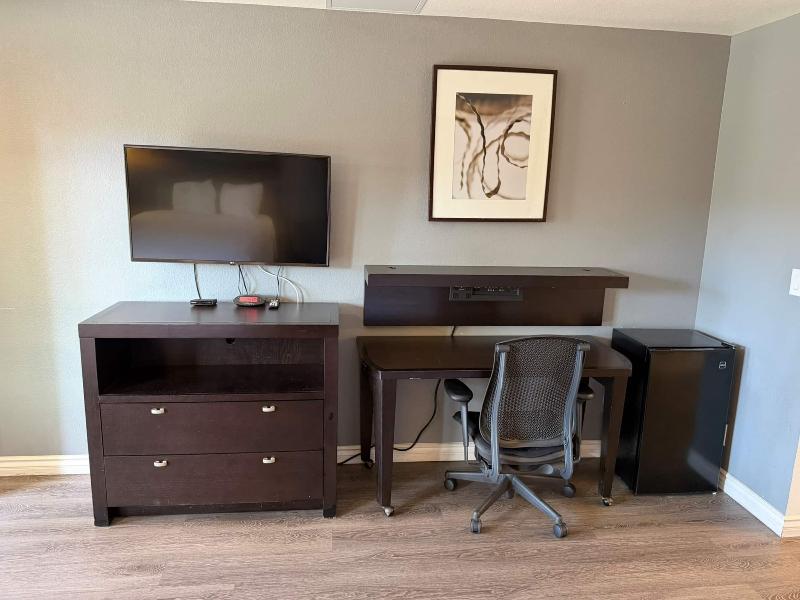 Travelodge by Wyndham Hemet CA image