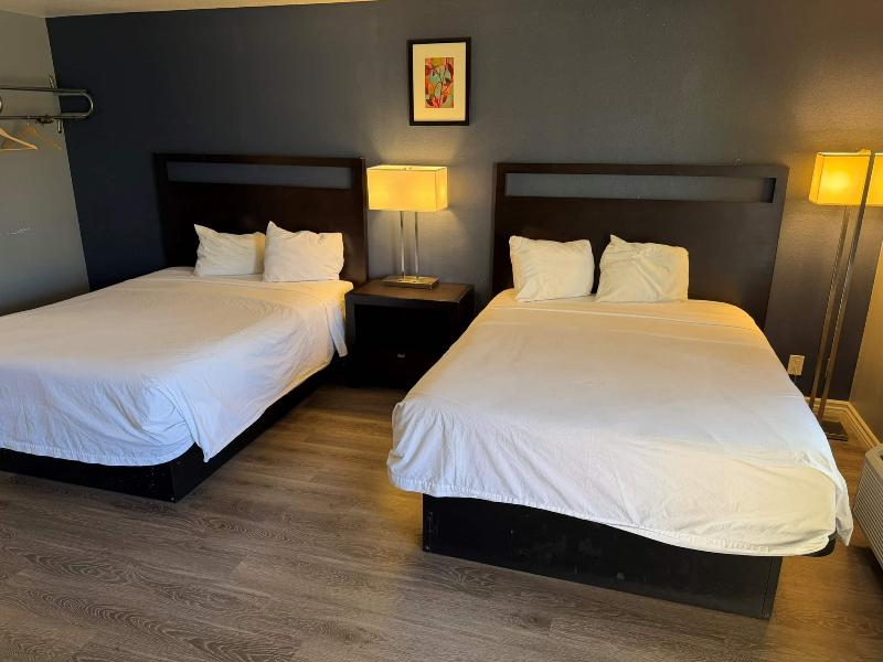 Travelodge by Wyndham Hemet CA image