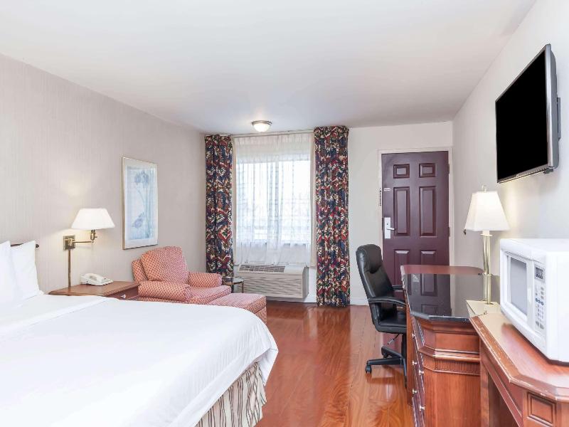 Days Inn & Suites by Wyndham Sunnyvale image