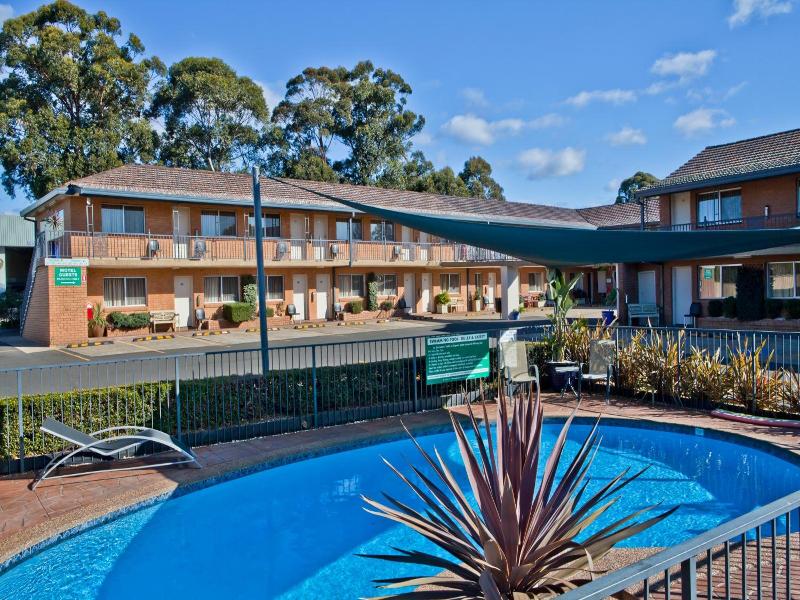 Narellan Motor Inn image