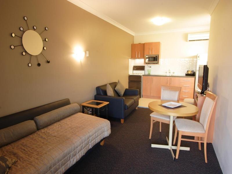 Narellan Motor Inn image