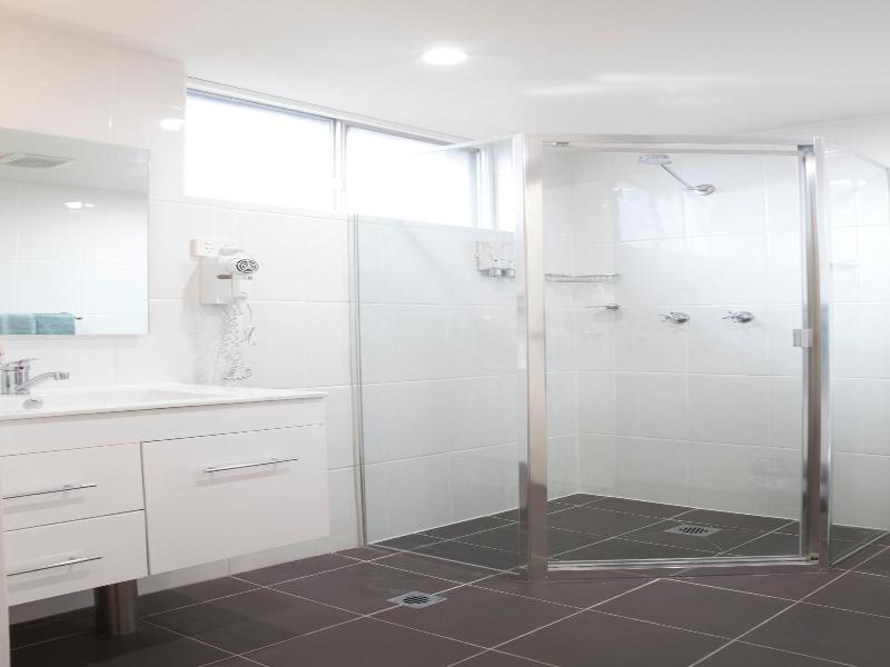 Narellan Motor Inn image