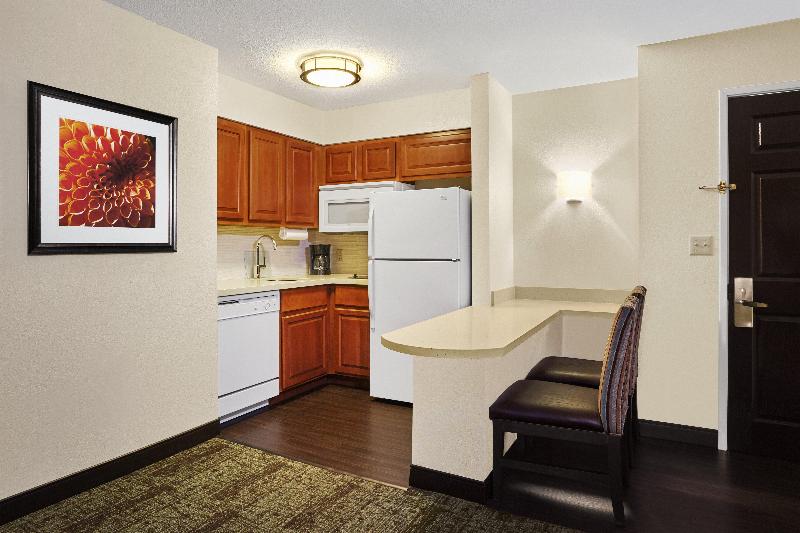 Staybridge Suites Springfield-South image