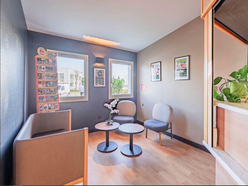 B&B HOTEL Strasbourg Airport image