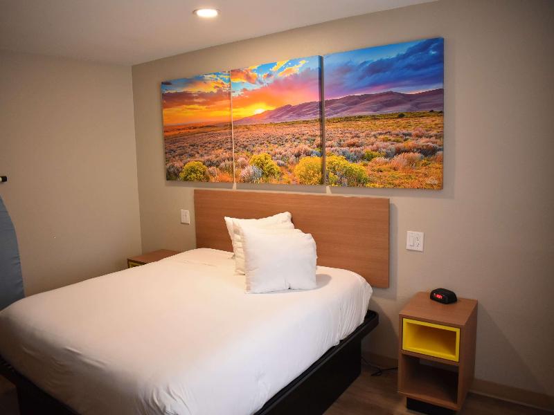 Days Inn By Wyndham San Antonio Alamo/Riverwalk image