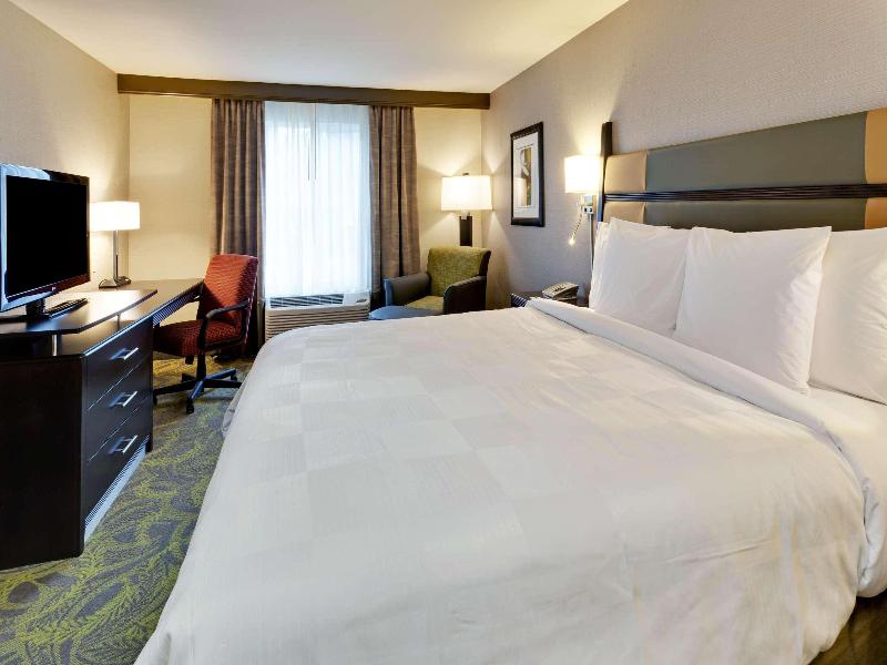 Country Inn & Suites, San Carlos, CA image
