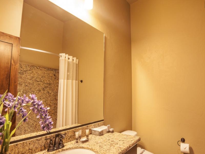 Cable Mountain Lodge image