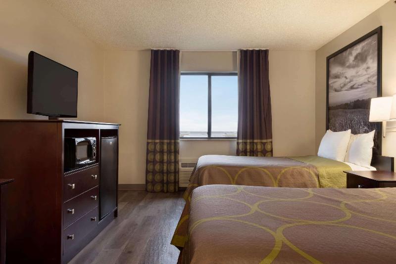 Super 8 by Wyndham Bethany MO image