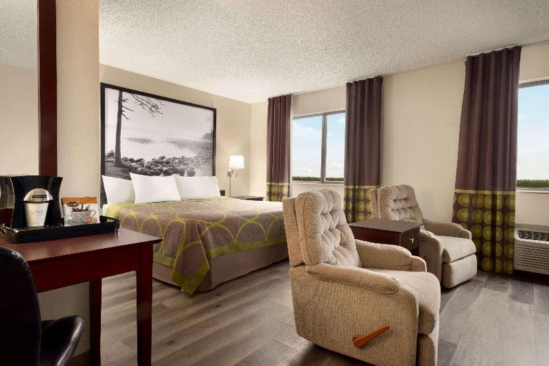 Super 8 by Wyndham Bethany MO image