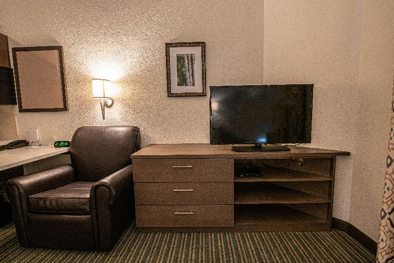 Candlewood Suites West Springfield photo 16